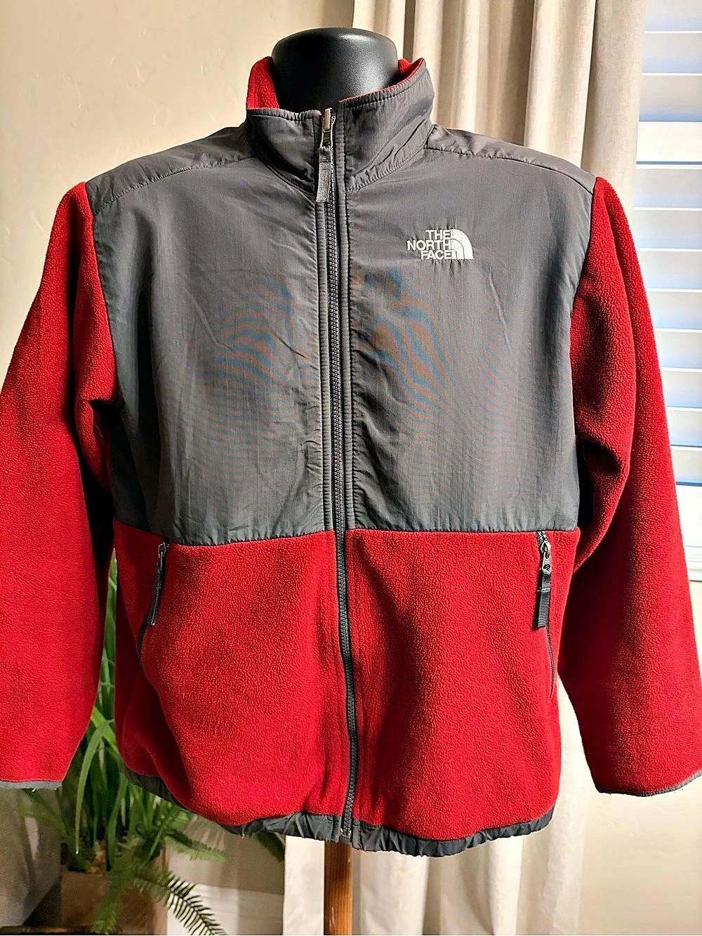 The North Face Denali Red & Gray BOYS Extra Large Fleece Jacket